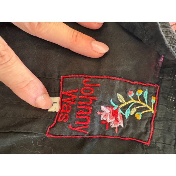 Johnny Was Black Eyelet Blouse Size Large Boho Embroidered Cotton Top - Picture 3 of 5